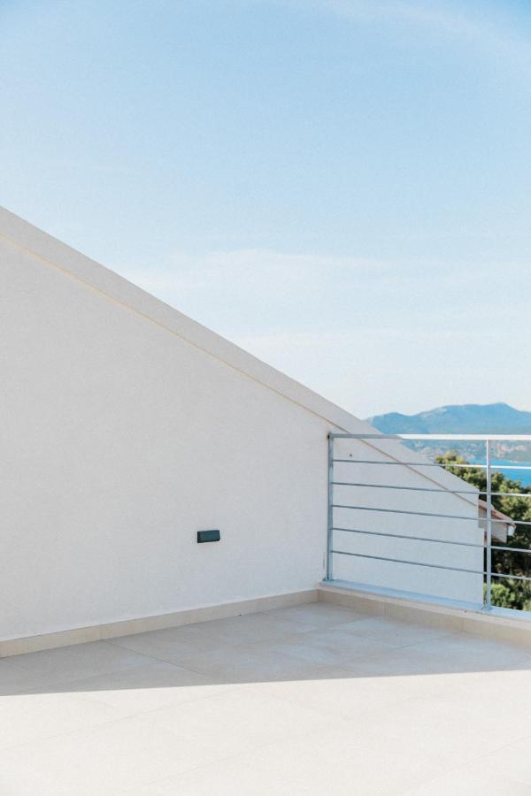 Tempestini Exclusive Villas 尼基亚娜 外观 照片